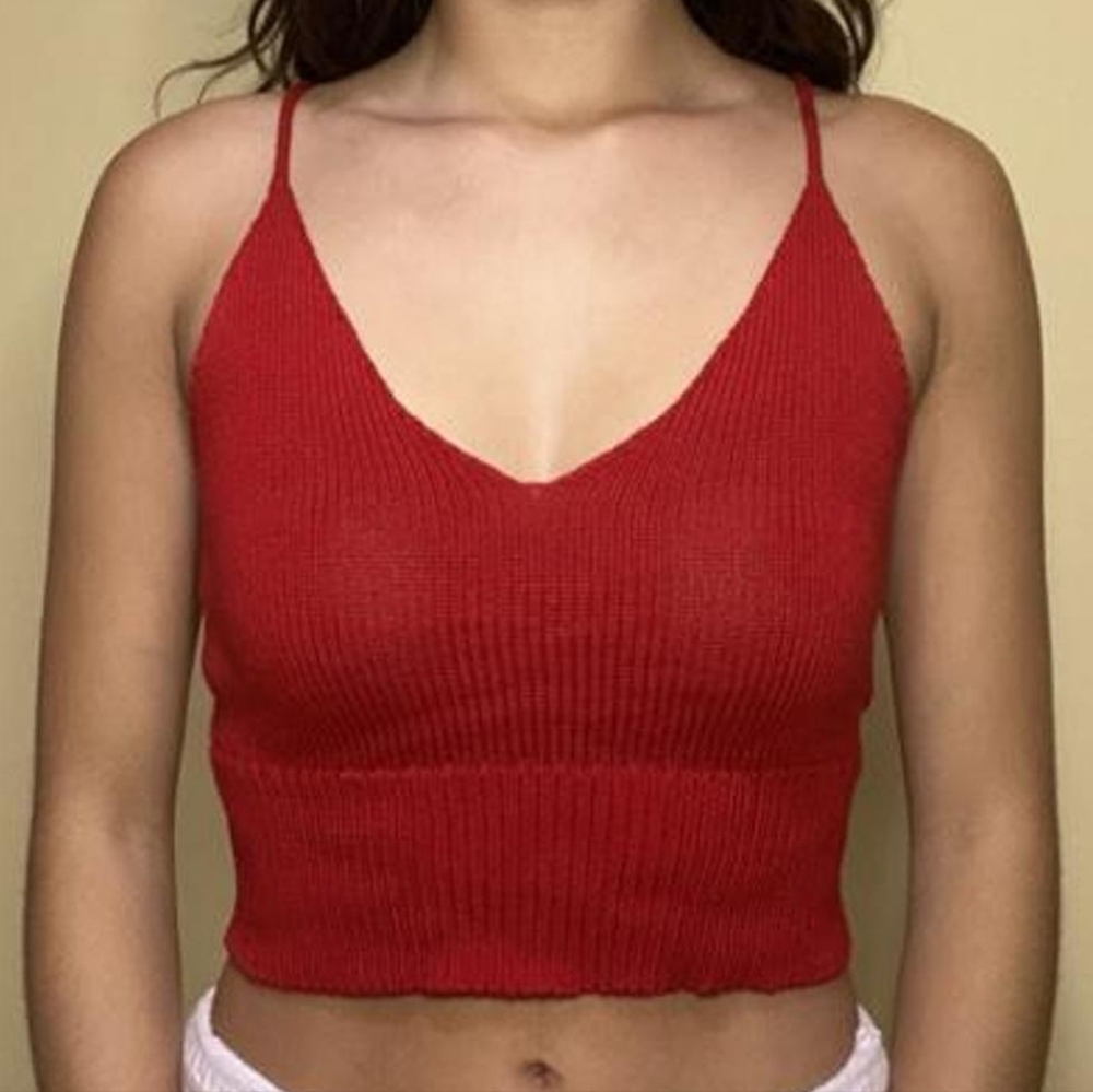 MNG Basics Red Knit V-Neck Cropped Tank – Size M